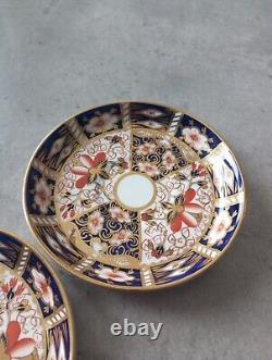 Pièce de cabinet vintage Couronne Derby Imari Tasses à café et soucoupes Menthe