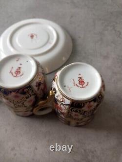 Pièce de cabinet vintage Couronne Derby Imari Tasses à café et soucoupes Menthe