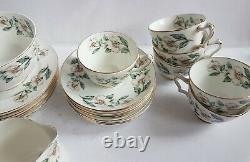 Rare Couronne 1801 Staffordshire Angleterre Service à thé en porcelaine fine 20 pièces
