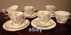 Rare Duchesse Vintage, Service à Café Floral Bleu. Porcelaine Fine, Angleterre
