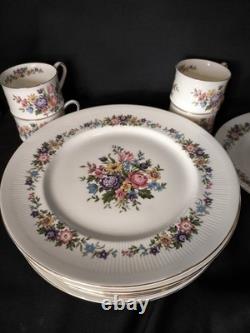 Rare Ensemble de Dîner et de Thé Paragon Lavinia Royal Albert Vintage pour 8 personnes