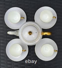 Rare service à café vintage Wedgwood en porcelaine fine, décor April Colours W4147, pour 4 personnes, très bon état, Angleterre Rare service à café vintage Wedgwood en porcelaine fine, décor April Colours W4147, pour 4 personnes, très bon état, Angleterre
