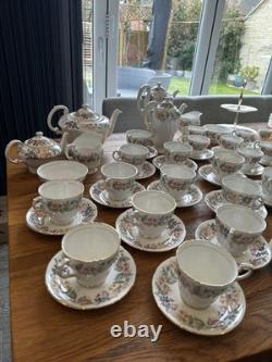 Rare service complet thé/café et dîner Paragon CountryLane en fine porcelaine osseuse, plus de 110 pièces