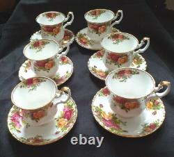 Roses de Pays Belle Set de Café Vintage de 15 Pièces Éblouissant