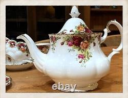 Royal Albert'old Country Roses' Cabinet Condition Tea Service Pour 12 Personnes Vgc