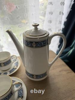 Service à café Aynsley Rembrandt pour 6 personnes, en très bon état, vintage