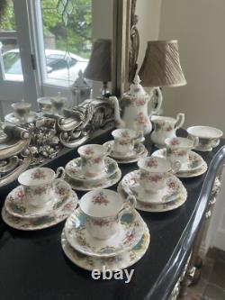 Service à café Royal Albert Berkeley, 21 pièces : théière, tasse, soucoupe, lait, sucre.