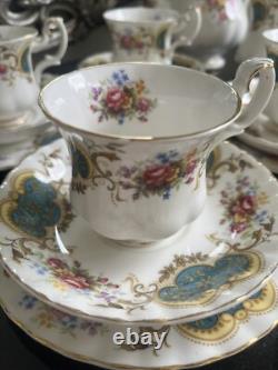 Service à café Royal Albert Berkeley, 21 pièces : théière, tasse, soucoupe, lait, sucre.