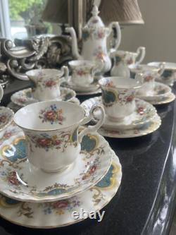 Service à café Royal Albert Berkeley, 21 pièces : théière, tasse, soucoupe, lait, sucre.