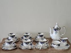 Service à café Royal Albert vintage Moonlight Rose, 22 pièces, comprenant une cafetière, très bon état