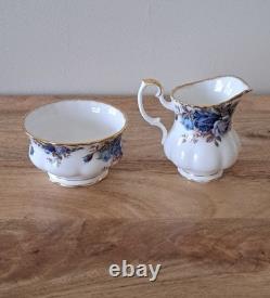 Service à café Royal Albert vintage Moonlight Rose, 22 pièces, comprenant une cafetière, très bon état