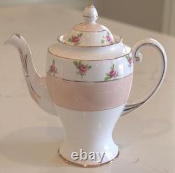 Service à café/démitasse vintage Royal Standard à petites roses, 15 pièces, pour six personnes