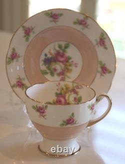Service à café/démitasse vintage Royal Standard à petites roses, 15 pièces, pour six personnes