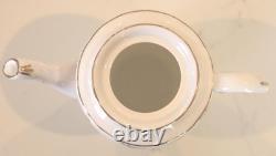 Service à café/démitasse vintage Royal Standard à petites roses, 15 pièces, pour six personnes