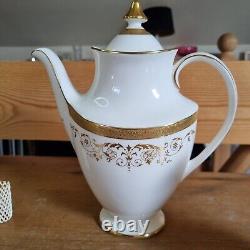 Service à café en 3 pièces Vintage Royal Doulton Bone China Belmont Gold H4991