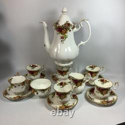 Service à café en porcelaine Royal Albert Old Country Roses de 15 pièces