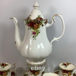Service à café en porcelaine bone china Royal Albert Old Country Roses de 15 pièces