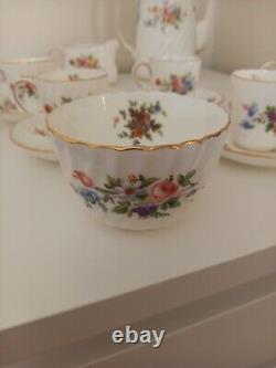 Service à café en porcelaine de Bone vintage Minton Marlow avec dorure