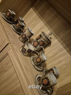 Service à café en poterie vintage Briglin Studio, rétro années 70, tournesol totem MCM