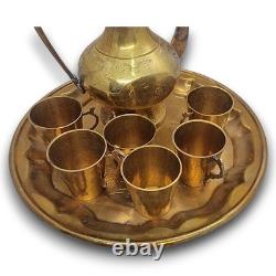 Service à café et à thé arabe ancien avec pot et tasses, service à café vintage du Moyen-Orient