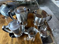 Service à café et à thé moderniste en acier inoxydable Gense de Suède des années 1960