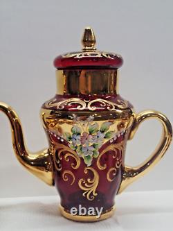 Service à café et thé vintage Murano Italie en rouge rubis avec des motifs floraux en or 24 carats