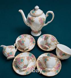 Service à café vintage Tuscan Plant pour quatre personnes en porcelaine fine anglaise à la cendre d’os, vers les années 1930 Service à café vintage Tuscan Plant pour quatre personnes en porcelaine fine anglaise à la cendre d’os, vers les années 1930