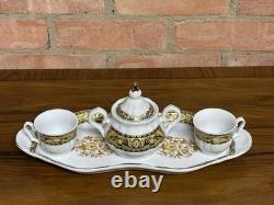 Service à café vintage en porcelaine 4 pièces pour deux, sucrier, tasses et plateau de service doré