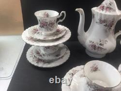 Service à café vintage en porcelaine de Chine Royal Albert Violet Rose, 19 pièces, Angleterre, années 1960