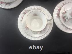 Service à café vintage en porcelaine de Chine Royal Albert Violet Rose, 19 pièces, Angleterre, années 1960