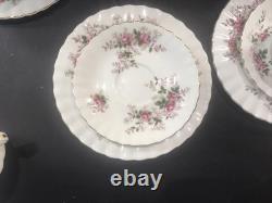 Service à café vintage en porcelaine de Chine Royal Albert Violet Rose, 19 pièces, Angleterre, années 1960