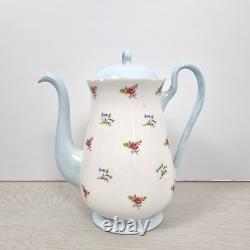 Service à café vintage en porcelaine de Chine de Shelley comprenant 13 pièces à motif floral Chintz fabriqué en Angleterre en très bon état.