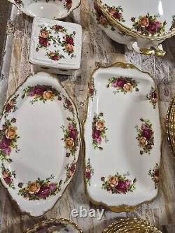 Service à dîner et à thé Royal Albert Old Country Roses en porcelaine fine vintage, 62 pièces