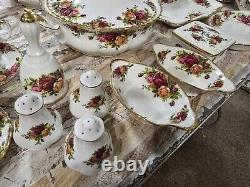 Service à dîner et à thé Royal Albert Old Country Roses en porcelaine fine vintage, 62 pièces