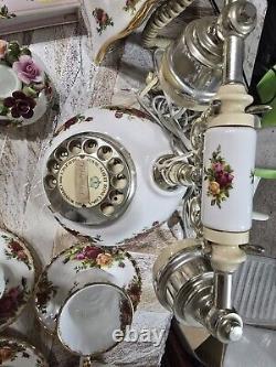 Service à dîner et à thé Royal Albert Old Country Roses en porcelaine fine vintage, 62 pièces