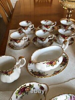 Service à dîner et à thé Vintage en porcelaine fine Royal Albert Old Country Roses 62 pièces