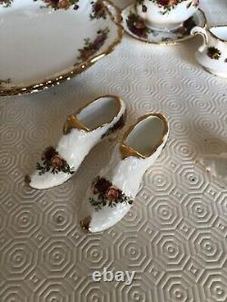 Service à dîner et à thé Vintage en porcelaine fine Royal Albert Old Country Roses 62 pièces