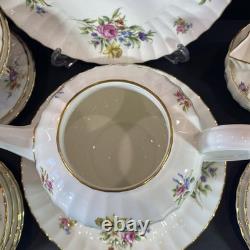Service à thé Royal Worcester Roanoke de 23 pièces pour 6 personnes, comprenant une théière, un pot à lait et un sucrier