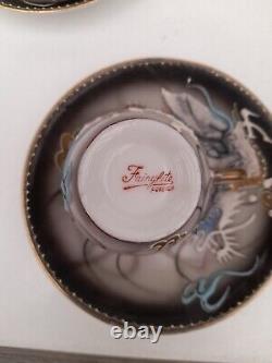 Service à thé de 13 pièces avec design de dragon japonais peint à la main des années 1950, couleur orange et noire.