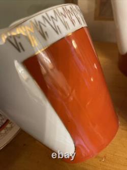 Service à thé en porcelaine de Chodziez Pologne, comprenant une théière, une crémier, un sucrier et 4 tasses vintage.