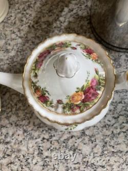 Service à thé en porcelaine fine vintage