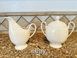 Service à thé et à café en porcelaine Merced Franciscan vintage crème, sans éclats ni craquelures