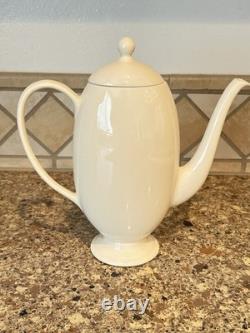 Service à thé et à café en porcelaine Merced Franciscan vintage crème, sans éclats ni craquelures