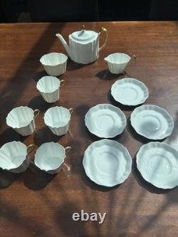 Service à thé et café Art déco en porcelaine fine Wedgwood Angleterre vintage avec poignées dorées, tasses et pot