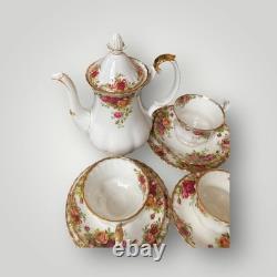 Service à thé et café Royal Albert Old Country Roses 38 pièces Vintage
