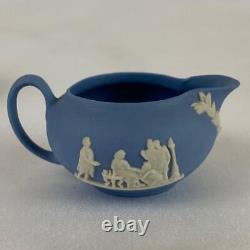 Service à thé et café miniature en jasperware bleu Wedgwood vintage - tasses, soucoupes, plateau