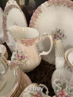 Service de dîner Royal Albert Serenity pour 6 personnes, service à café et service à thé