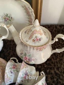 Service de dîner Royal Albert Serenity pour 6 personnes, service à café et service à thé