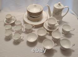 Service de dîner Vintage Mayfair en porcelaine fine de Staffordshire, Angleterre, pour 6 personnes