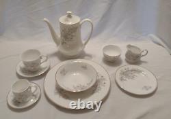 Service de dîner Vintage Mayfair en porcelaine fine de Staffordshire, Angleterre, pour 6 personnes